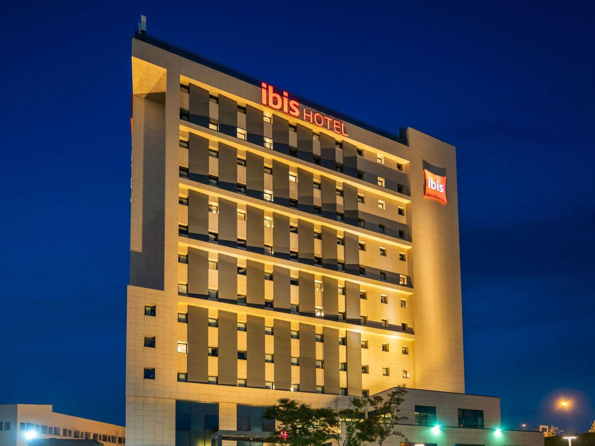 Ibis Istanbul Tuzla Hotel Cayirova Ngoại thất bức ảnh